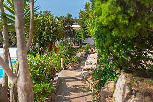 KPI1303 - Villa en venta - Villa zu verkaufen - Villa for sale - Villa te koop - www.kensington-ibiza.com - Noelle Politiek